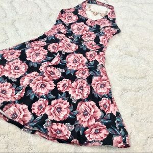 ⭐️NWOT Abercrombie & Fitch Floral Halter Dress